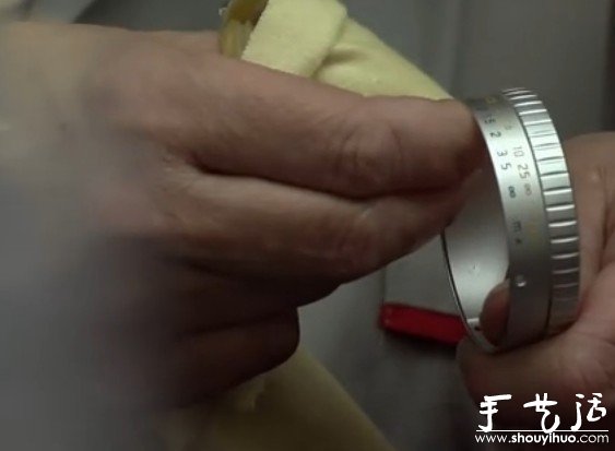 The whole process of hand-making of Leica Hermès