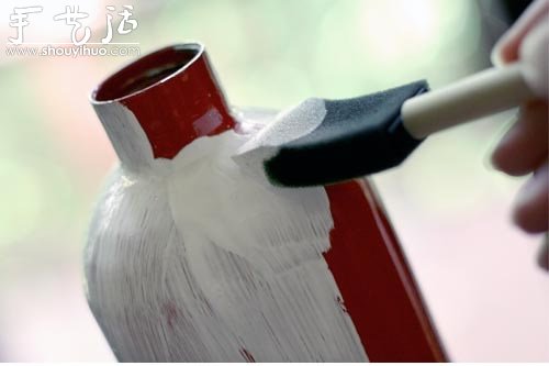 DIY Fashion Vase from Waste Bottles