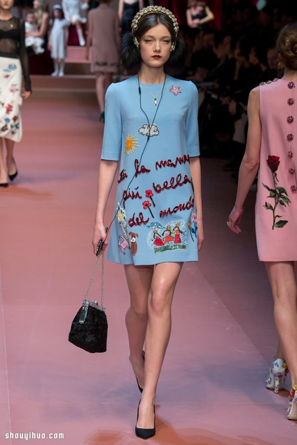 Dolce & Gabbana 2015 Autumn and Winter Fashion: An Ode to Mothers Love