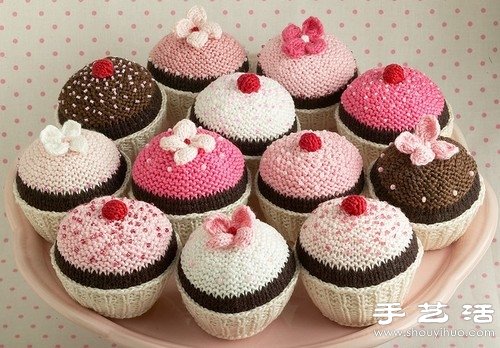 Cute desserts made with crochet