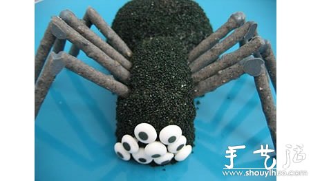 Handmade DIY spider cake