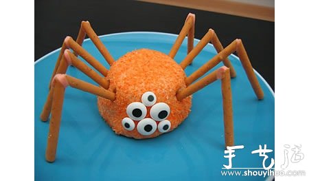 Handmade DIY spider cake