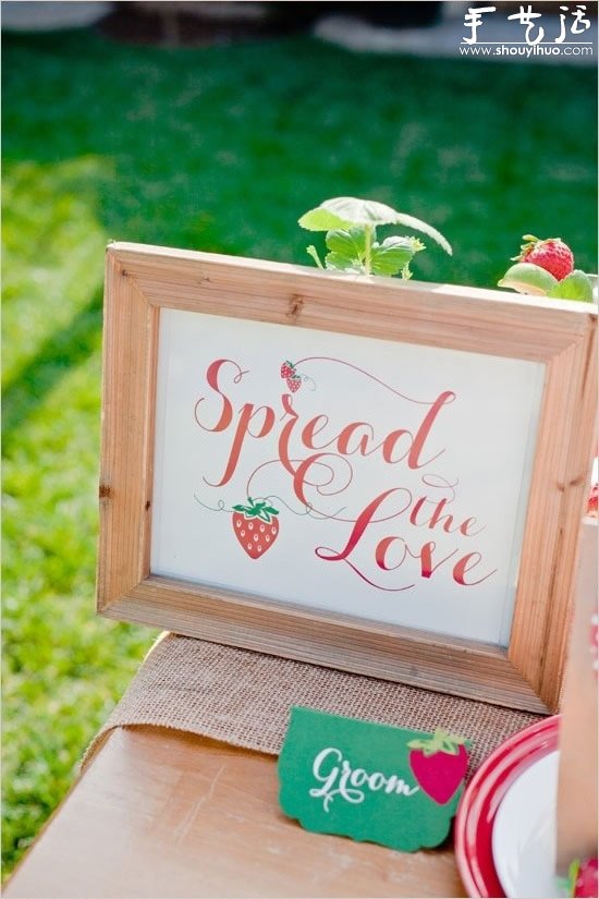 Fun strawberry wedding site layout