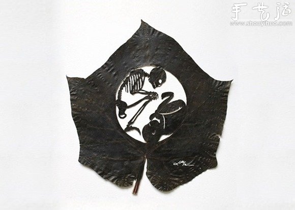 Amazing leaf carving art