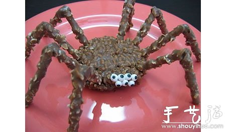 Handmade DIY spider cake