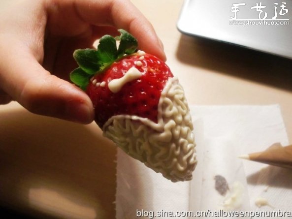 How to make simple strawberry snacks