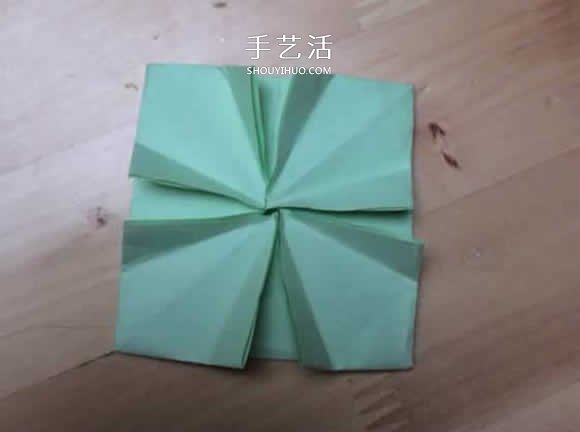 How to fold a rotating paper top with illustrations and a simple flower-shaped top origami tutorial