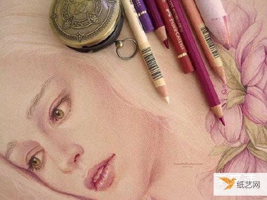 Pictures of colored pencil paintings of girl portraits that look very delicate and lifelike