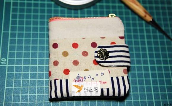 Make a small zipper wallet with card holder function