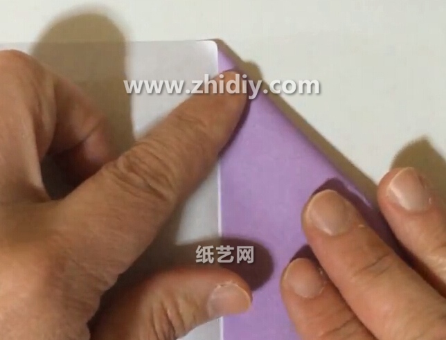 Video tutorial on how to fold the five-tailed paper crane