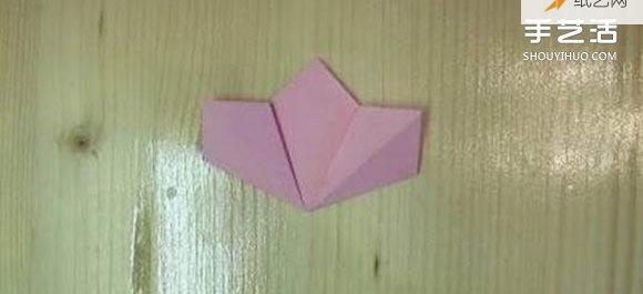 Illustration of how to fold a relatively simple and super beautiful origami flower ball