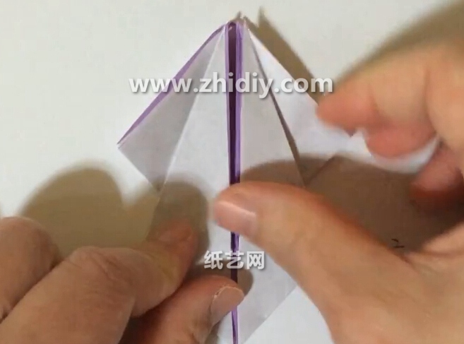 Video tutorial on how to fold the five-tailed paper crane