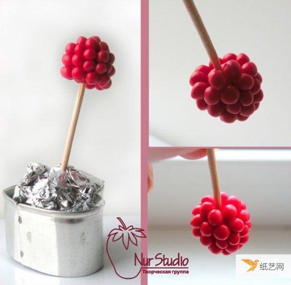 A very simple and easy-to-learn method to make cute raspberries using ultra-light clay