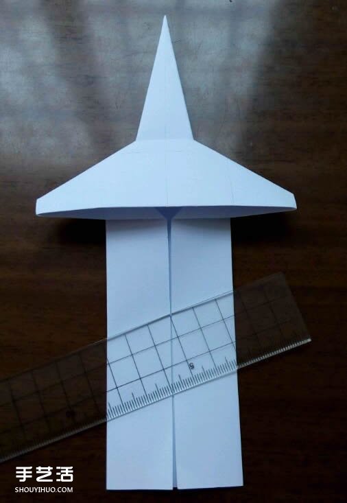 Illustration of how to fold a fighter jet using A4 paper