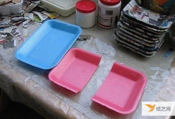 Use disposable plastic lunch boxes to hand-make useful storage box storage walls