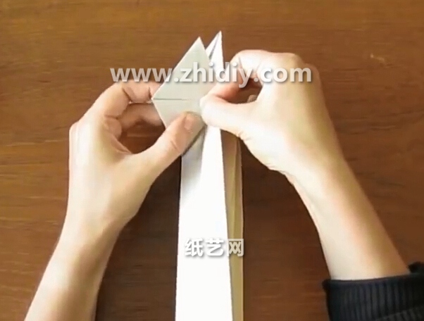 How to fold an origami cat? Origami video tutorial for super cute three-dimensional origami kitten