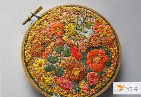 Pictures of hand-embroidered embroidery in the embroidery studio that intoxicate people with the blossoming patterns