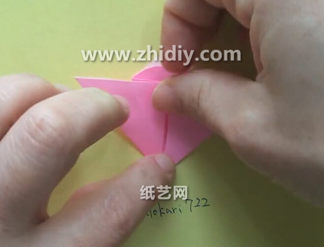 Tutorial on how to make origami flowers for Womens Day decoration. Teach you step by step how to make origami flowers.