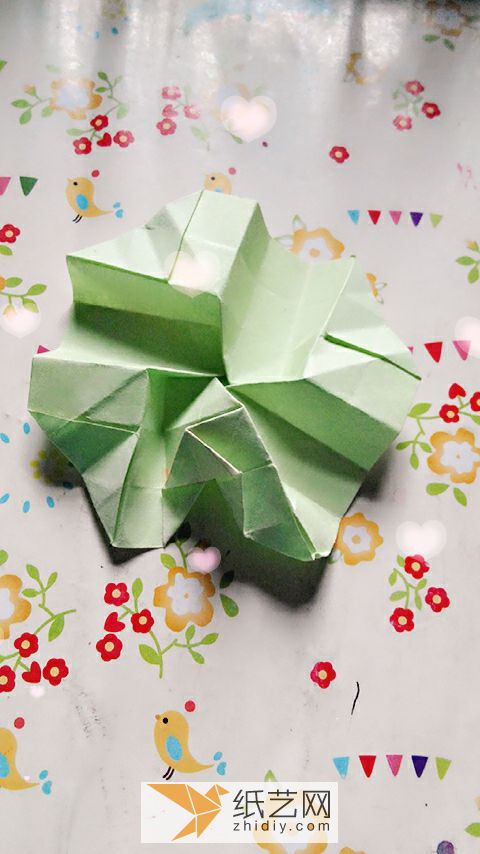 Simple origami roses that are easy to learn. Complete collection of handmade roses