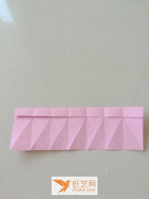 Tutorial on making a hexagonal flower origami lid for a Valentines Day gift box