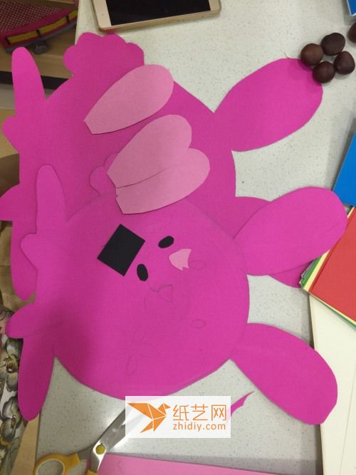 Simple ways to make bunny lanterns for Mid-Autumn Festival