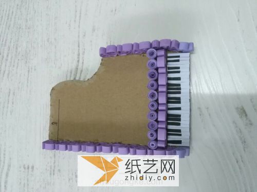 Manual illustrated tutorial for paper quilling piano DIY of three-dimensional paper quilling handicrafts