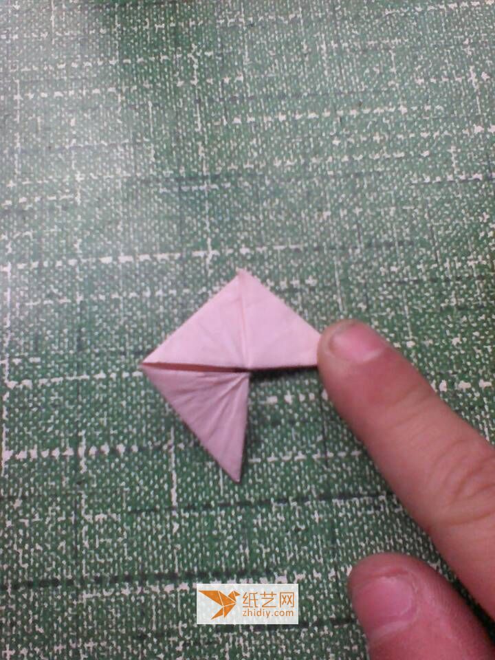 Learn a basic origami triangle tutorial