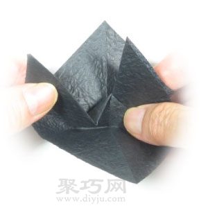 Basic origami folding method: left diamond fold