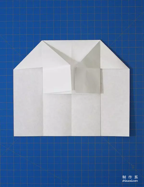 How to fold a paper airplane that looks like a boat and has good gliding properties