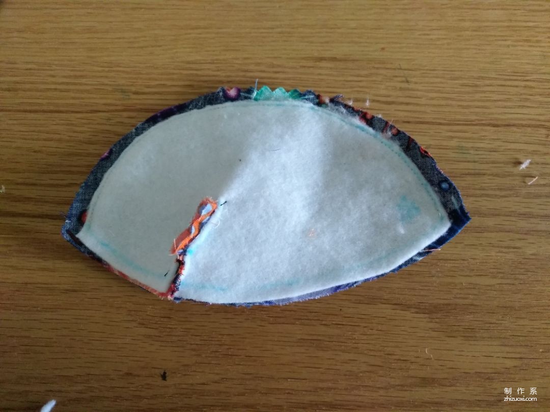 Tutorial on making handmade fabric bags, how to make handmade fabric patchwork of the unique Xiaoyuer coin purse