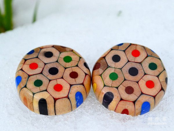 Turn colored pencil stubs into treasures to make creative accessories