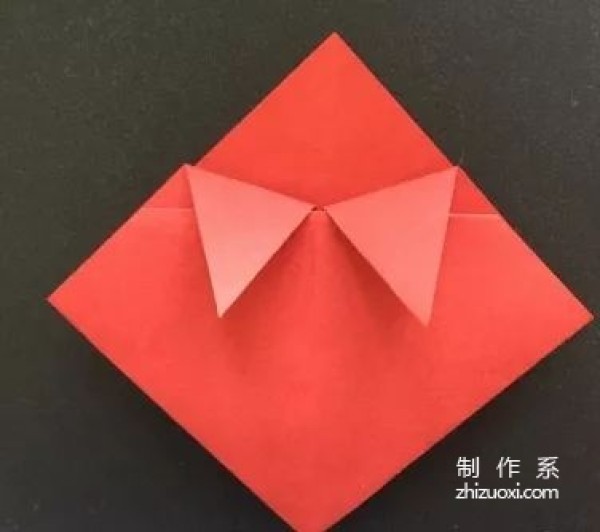 Simple origami tutorial for strawberry