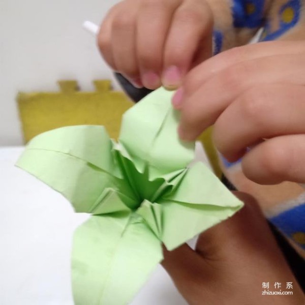 Lily flower origami tutorial