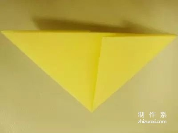 Fresh yellow lily origami method