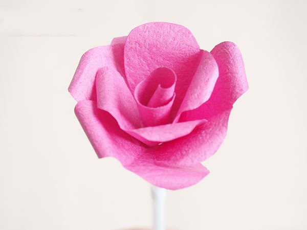 Simple rose making method