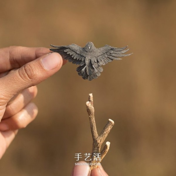 365 days of persistence! Cut paper to create miniature lovebirds and orioles...