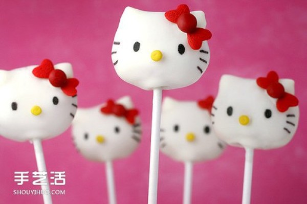 Homemade Hello Kitty cake pops are super delicious and cuter! 