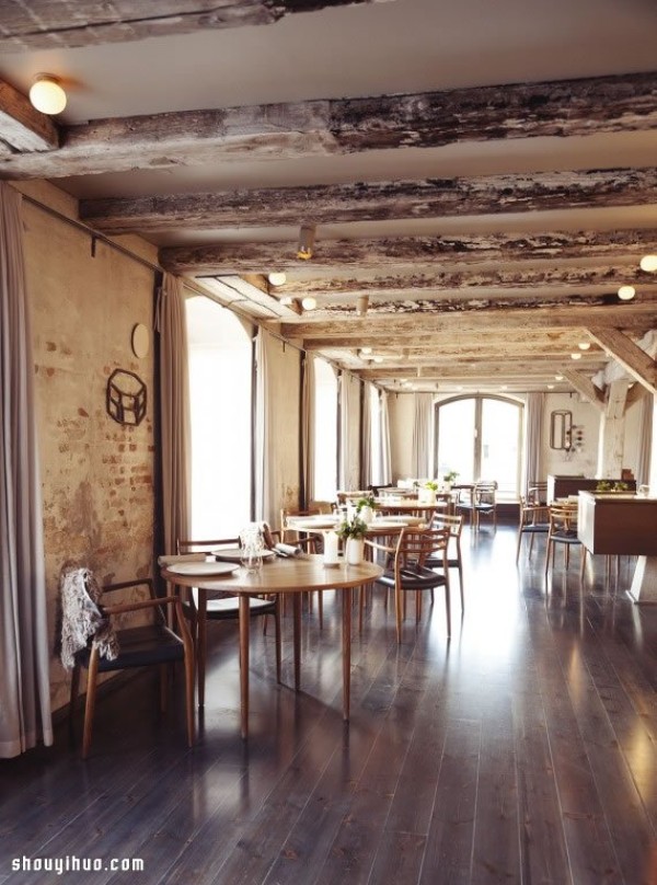 Try the two-Michelin-star delicacies at NOMA, Denmarks simple-decoration restaurant