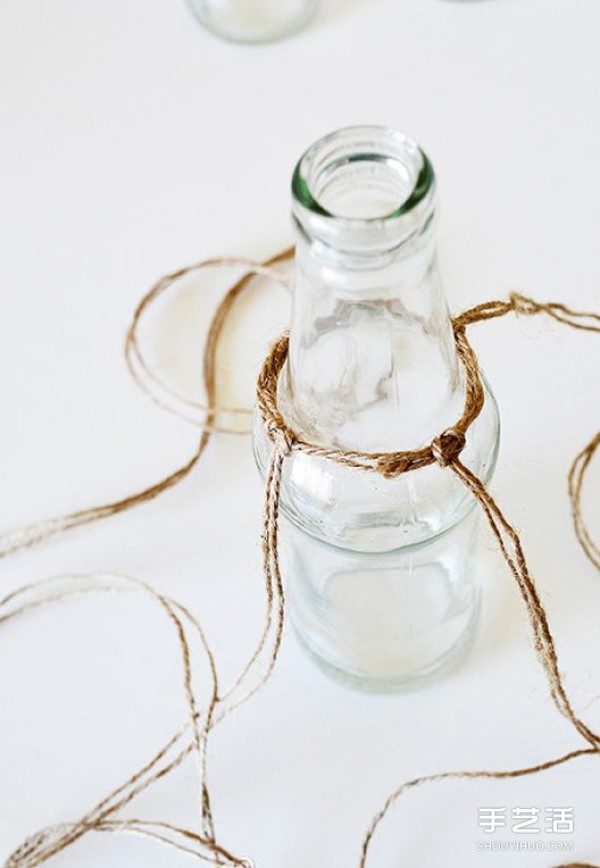 How to make DIY hanging vases using hemp rope and glass bottles