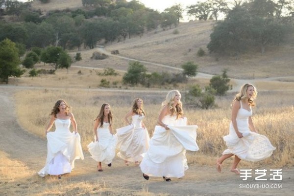 Happiness: Taking wedding photos and holding a wedding with your best friend