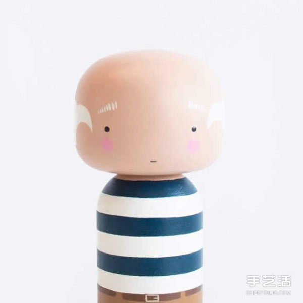 Traditional craftsmanship and modern illustrations combine Japanese wooden dolls Kokeshi