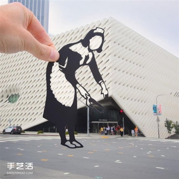 When paper-cut art meets architecture, he destroys landmarks around the world! 