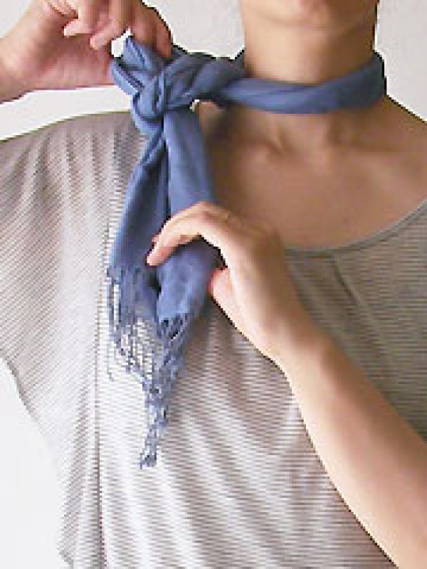 A comprehensive collection of various ways to tie a scarf, and 60 ways to tie a long scarf