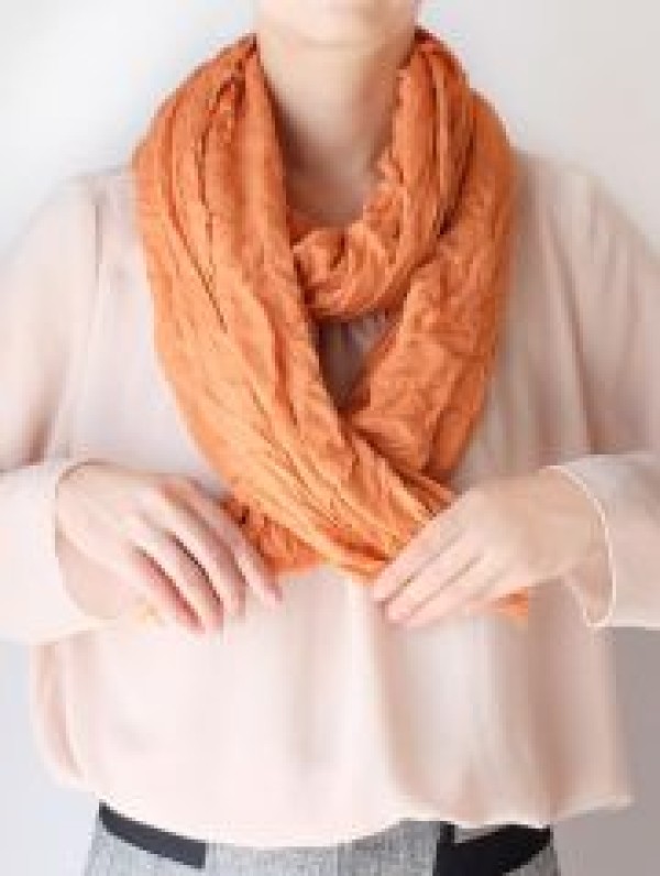 A comprehensive collection of various ways to tie a scarf, and 60 ways to tie a long scarf