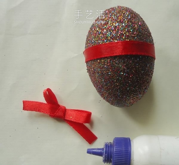 Illustrated tutorial on how to make homemade Easter cement egg gifts