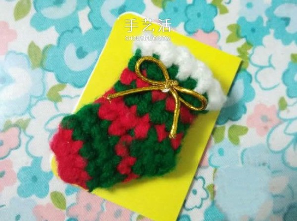 Children are essential for Christmas! How to crochet beautiful Christmas socks