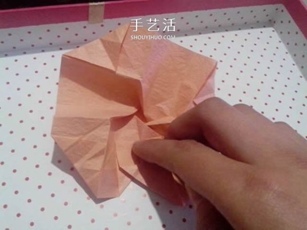 The best introductory tutorial for beginners with detailed illustrations of the Kawasaki rose fold method