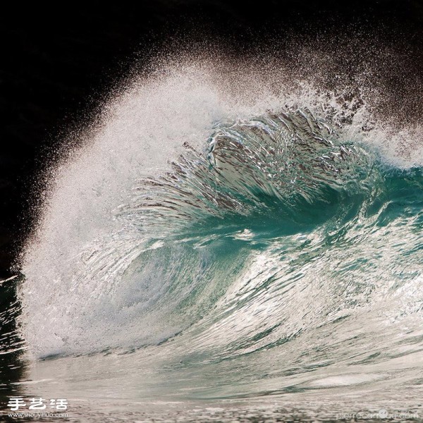 Amazing moment of frozen waves captured by French photographer