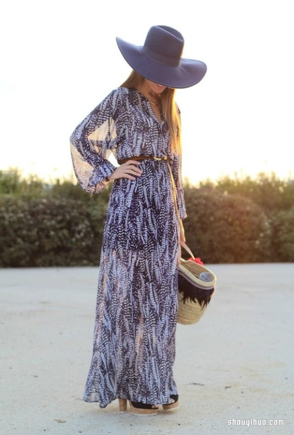 Choose long dresses with different patterns to bring out your ever-changing mood in summer