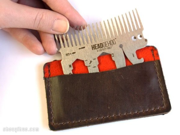 Headgehog, a small comb that integrates multiple commonly used tools